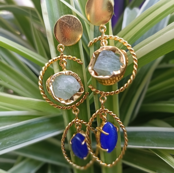 Handmade gold platted stone studded long drop earrings - Picture 4 of 10